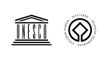 L'UNESCO a créé un label du patrimoine mondial qu'elle décerne aux sites répertoriés. Formé d'un carré entouré d'un cercle, il symbolise le patrimoine naturel et culturel. Il y a également le logo de l'UNESCO, un temple grec entourant l'inscription UNESCO.
